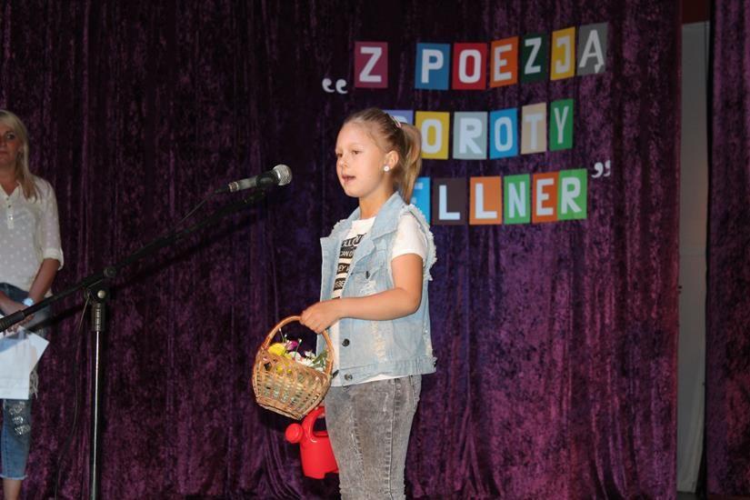 Zdj. nr. 45. Rozśpiewane kino Nawojka - Festiwal Piosenki Dziecięcej „Z poezją Doroty Gellner”.