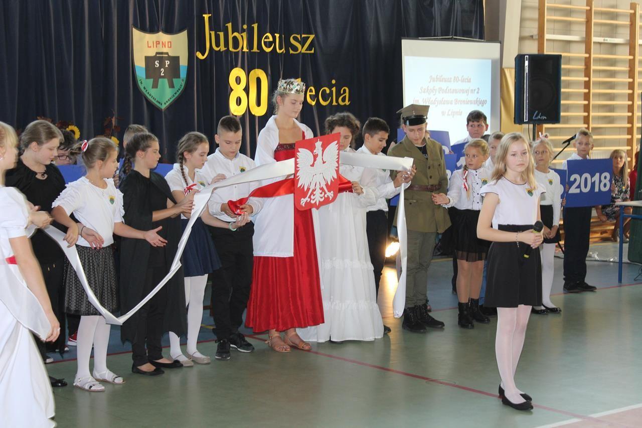 Zdj. nr. 82. Jubileusz 80-lecia istnienia Szkoły Podstawowej nr 2 w Lipnie
