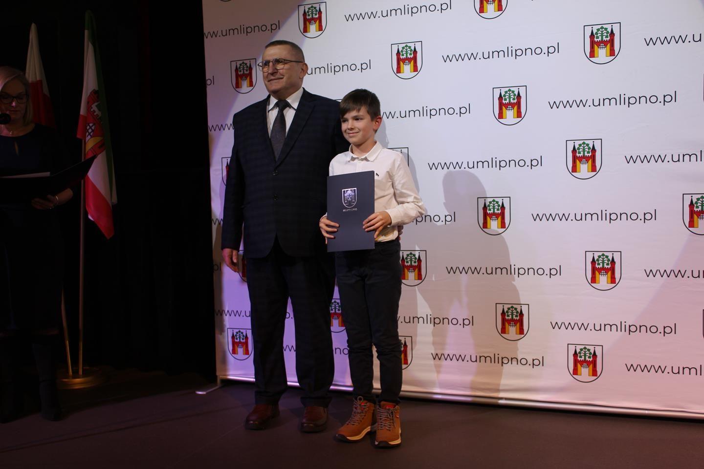 Zdj. nr. 30. Wręczenie Stypendiów i Nagród Burmistrza Miasta Lipna - 14 grudnia 2023 r.