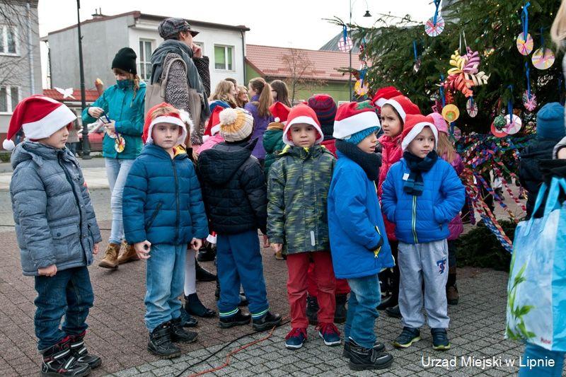 Zdj. nr. 25. Spotkanie z Mikołajem