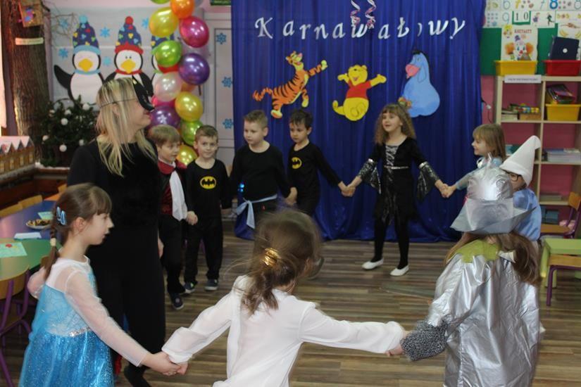 Zdj. nr. 25. Bale karnawałowe przedszkolaków