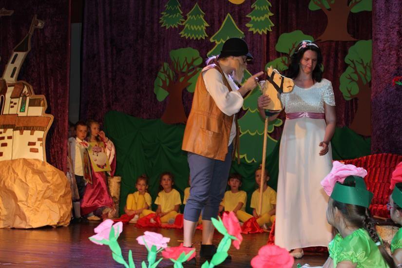 Zdj. nr. 12. „Piękna i Bestia” w lipnowskim kinie