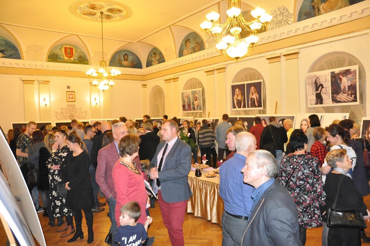 Zdj. nr. 14. moja kobiecość - wystawa fotografii autorstwa Michała Gromady