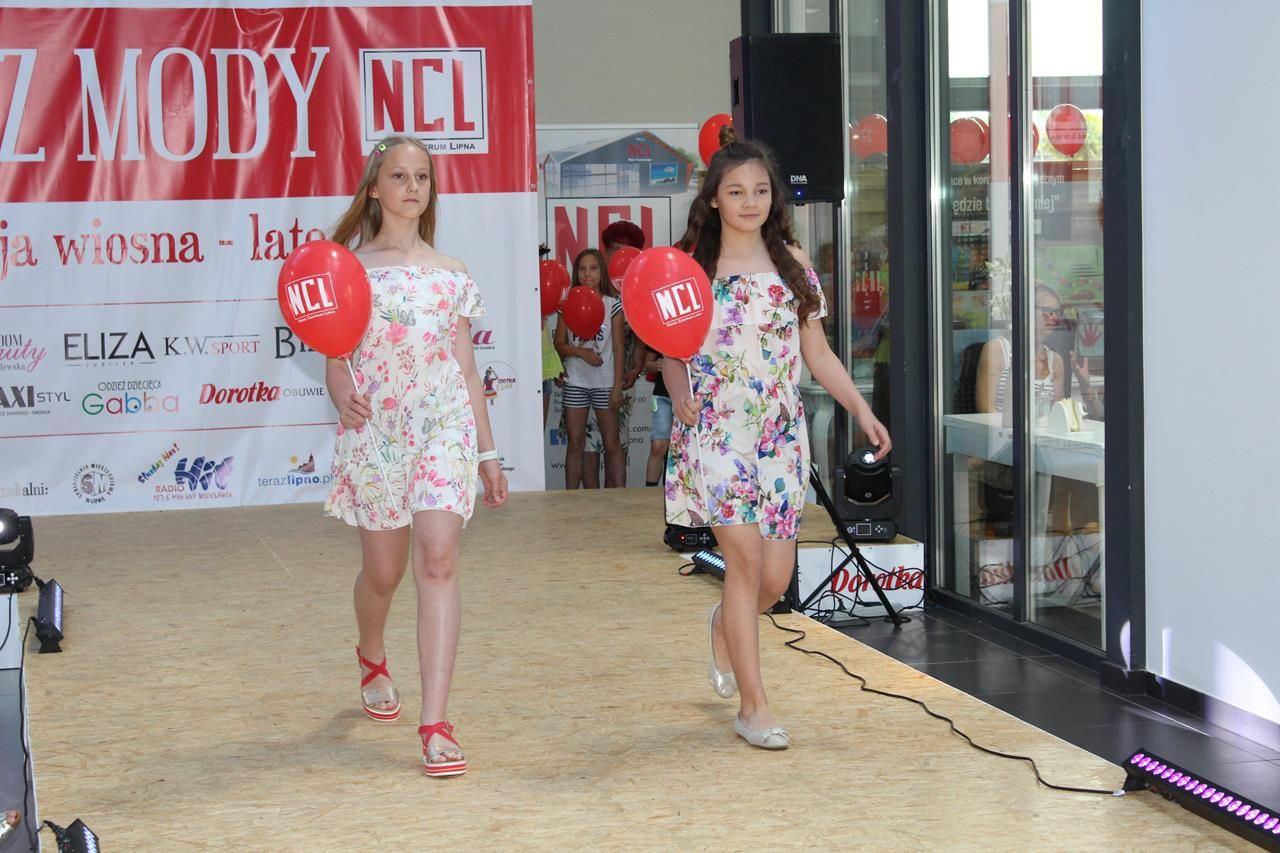 Zdj. nr. 13. Pokaz mody NCL