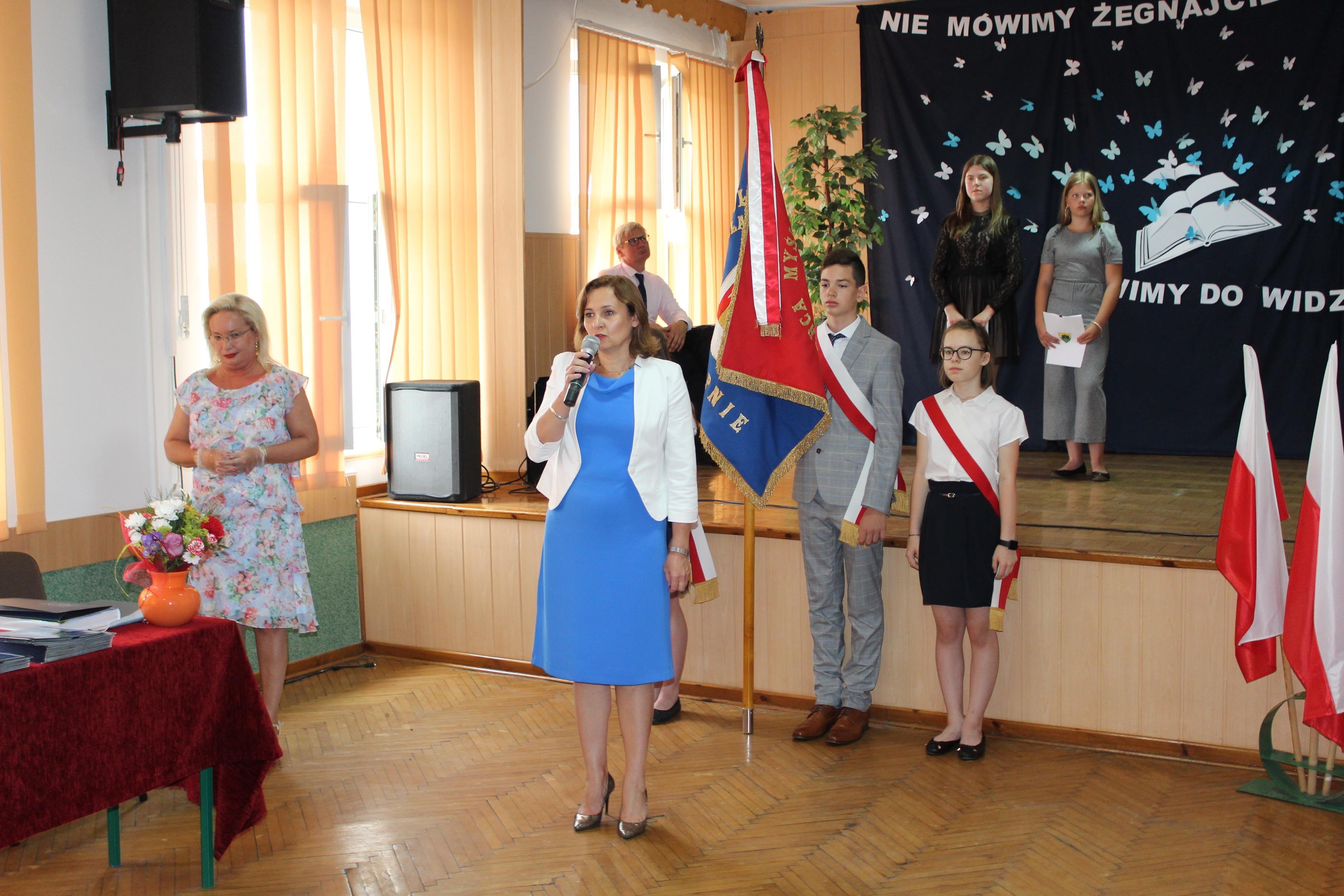 Zdj. nr. 14. Zakończenie roku szkolnego (8 klasy) w SP nr 2 w Lipnie - 25 czerwca 2021 r.