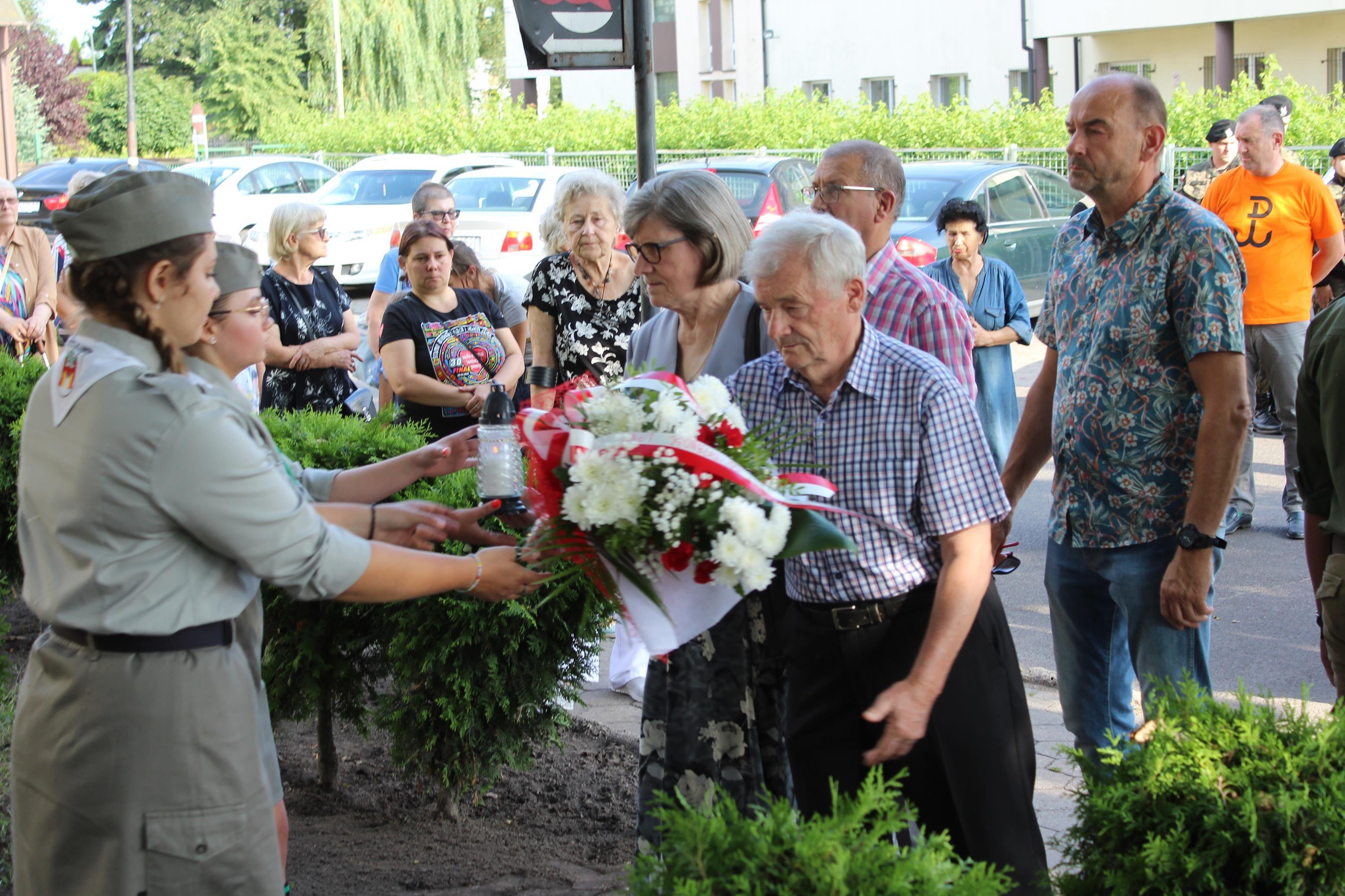 Zdj. nr. 26. 78. rocznica wybuchu Powstania Warszawskiego - pomnik Armii Krajowej - 1 sierpnia 2022 r.