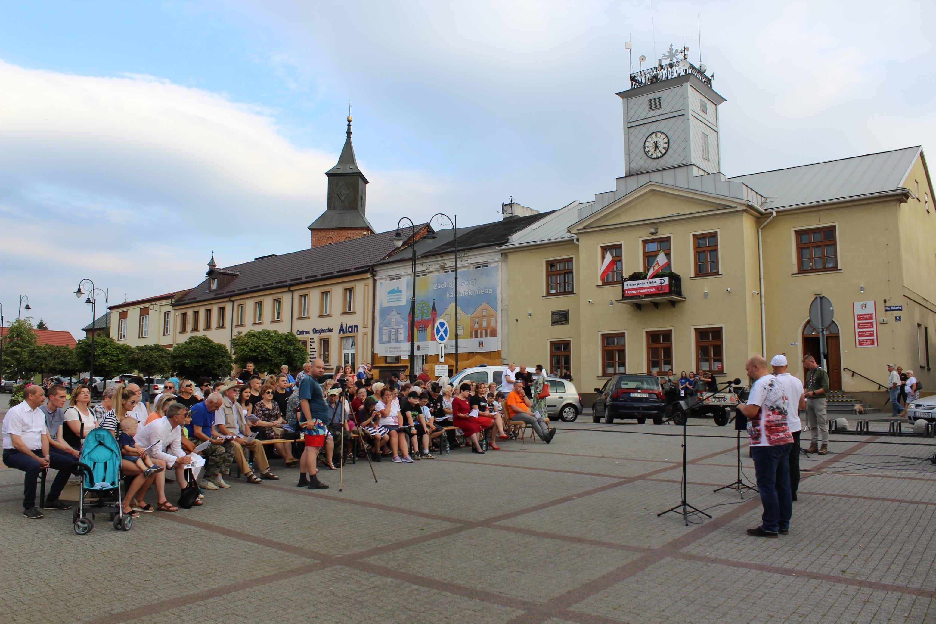 Zdj. nr. 43. 78. rocznica wybuchu Powstania Warszawskiego - Śpiewanie na Powstanie (Plac Dekerta) - 1 sierpnia 2022 r.