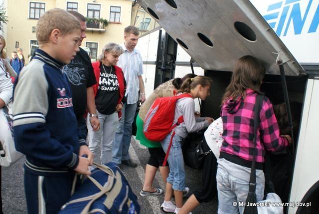 Zdj. nr. 1. Wyjazd dzieci z MKRPA na kolonie - sierpień 2010