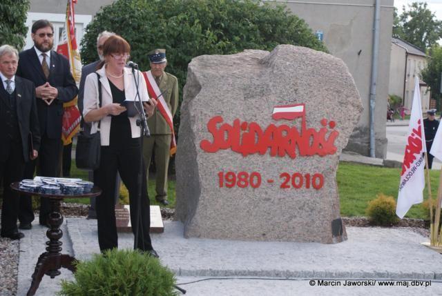 Zdj. nr. 19. Odsłonięcie obelisku XXX-lecia Solidarności - 5 września 2010