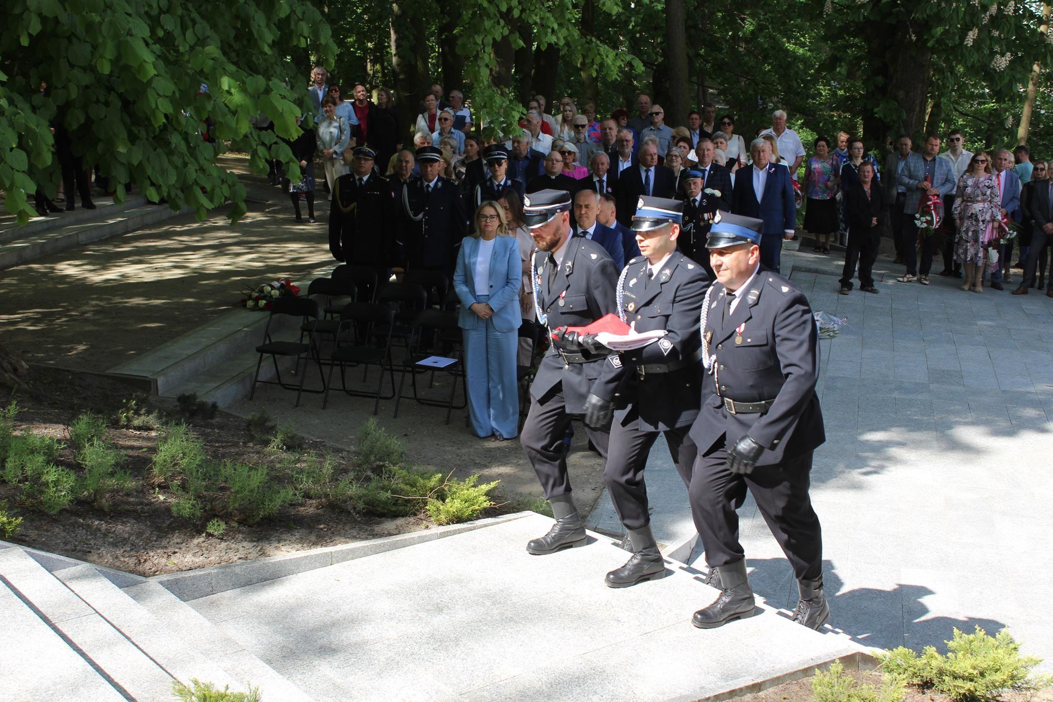 Zdj. nr. 103. Lipnowski obchody 233. rocznicy uchwalenia Konstytucji 3 Maja