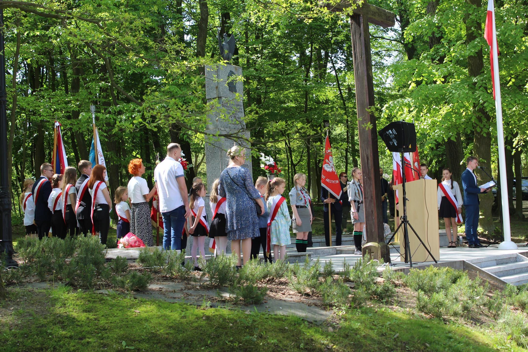 Zdj. nr. 117. Lipnowski obchody 233. rocznicy uchwalenia Konstytucji 3 Maja