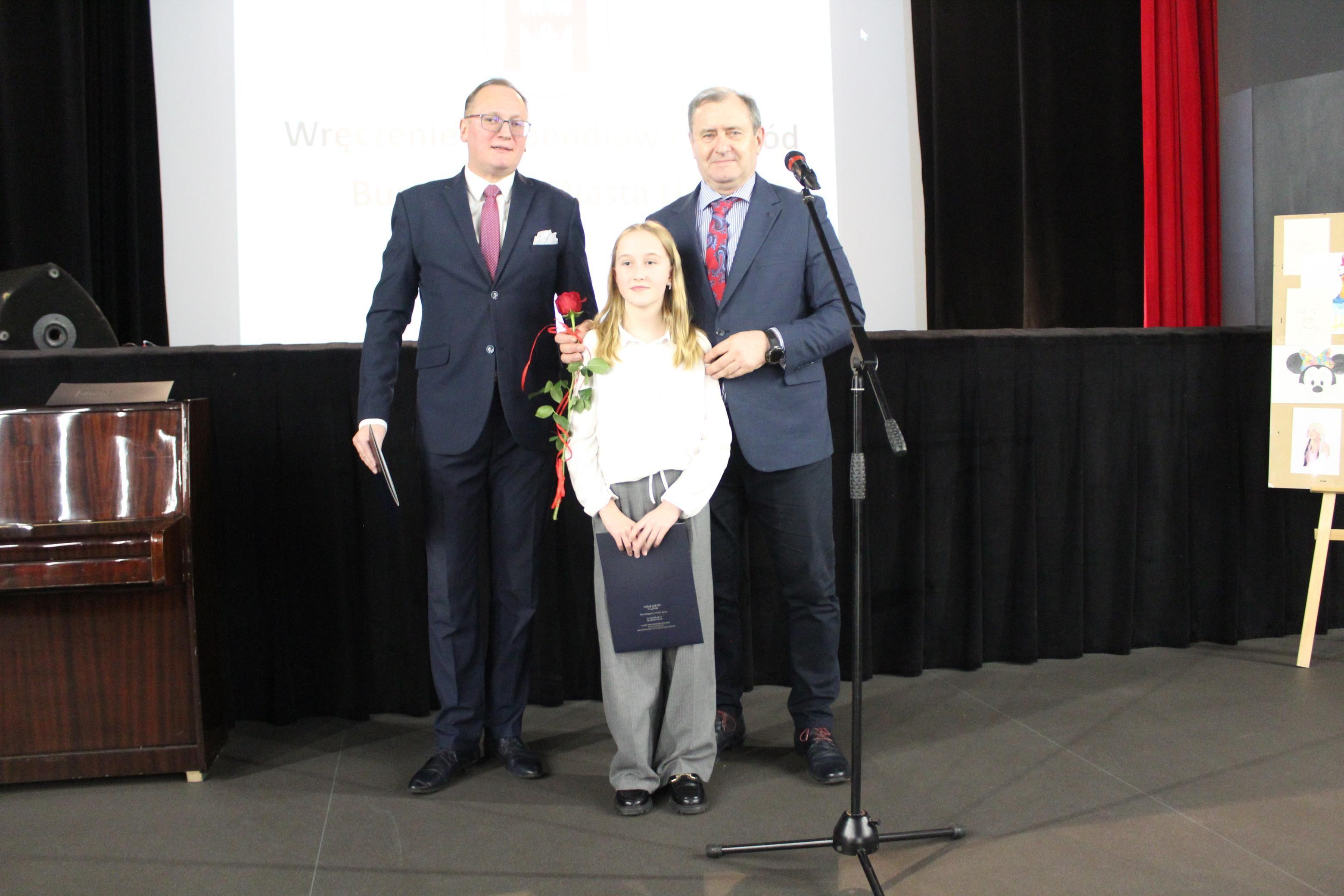 Zdj. nr. 8. Wręczenie Stypendiów i Nagród Burmistrza Miasta Lipna - 18 grudnia 2024 r.