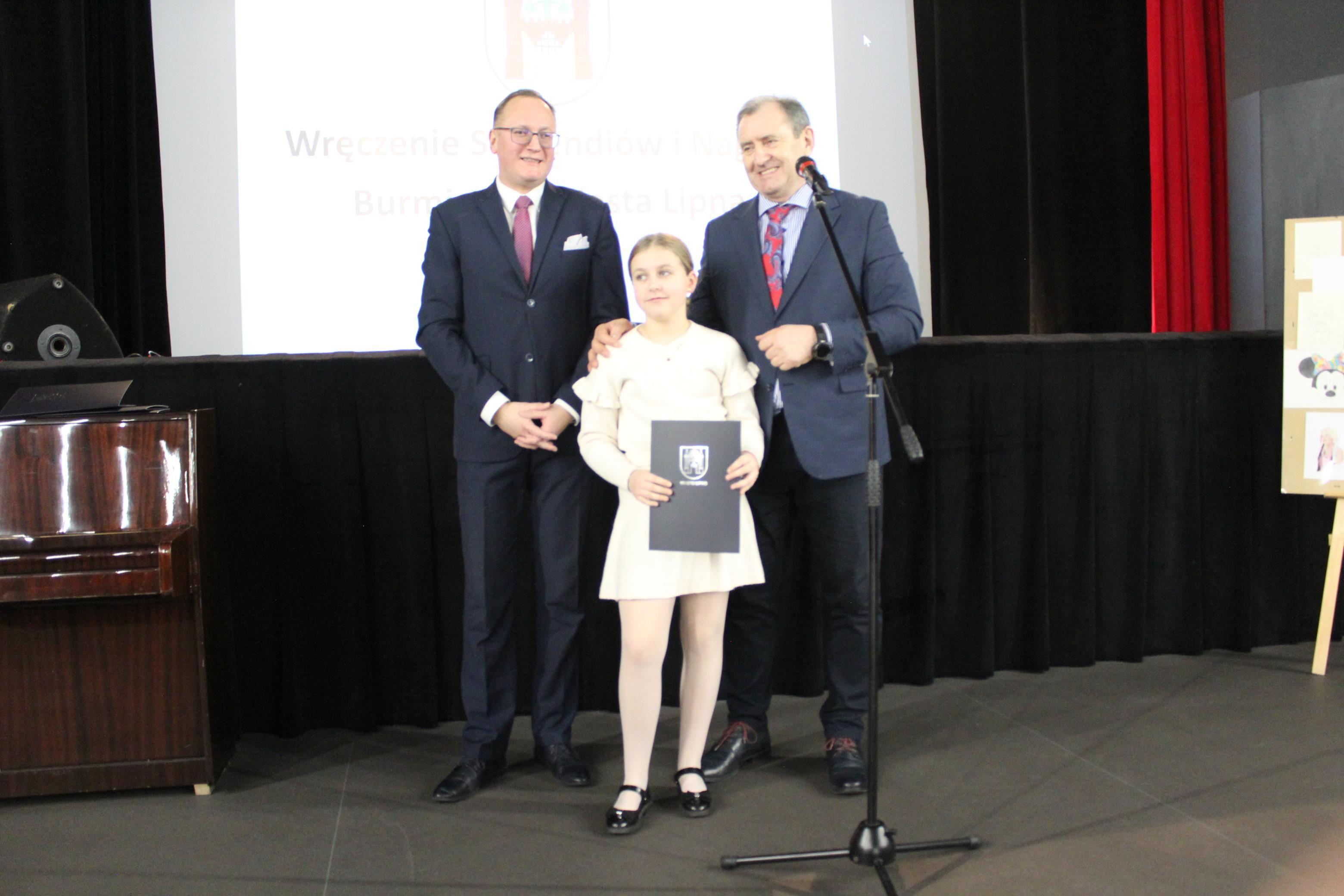 Zdj. nr. 10. Wręczenie Stypendiów i Nagród Burmistrza Miasta Lipna - 18 grudnia 2024 r.