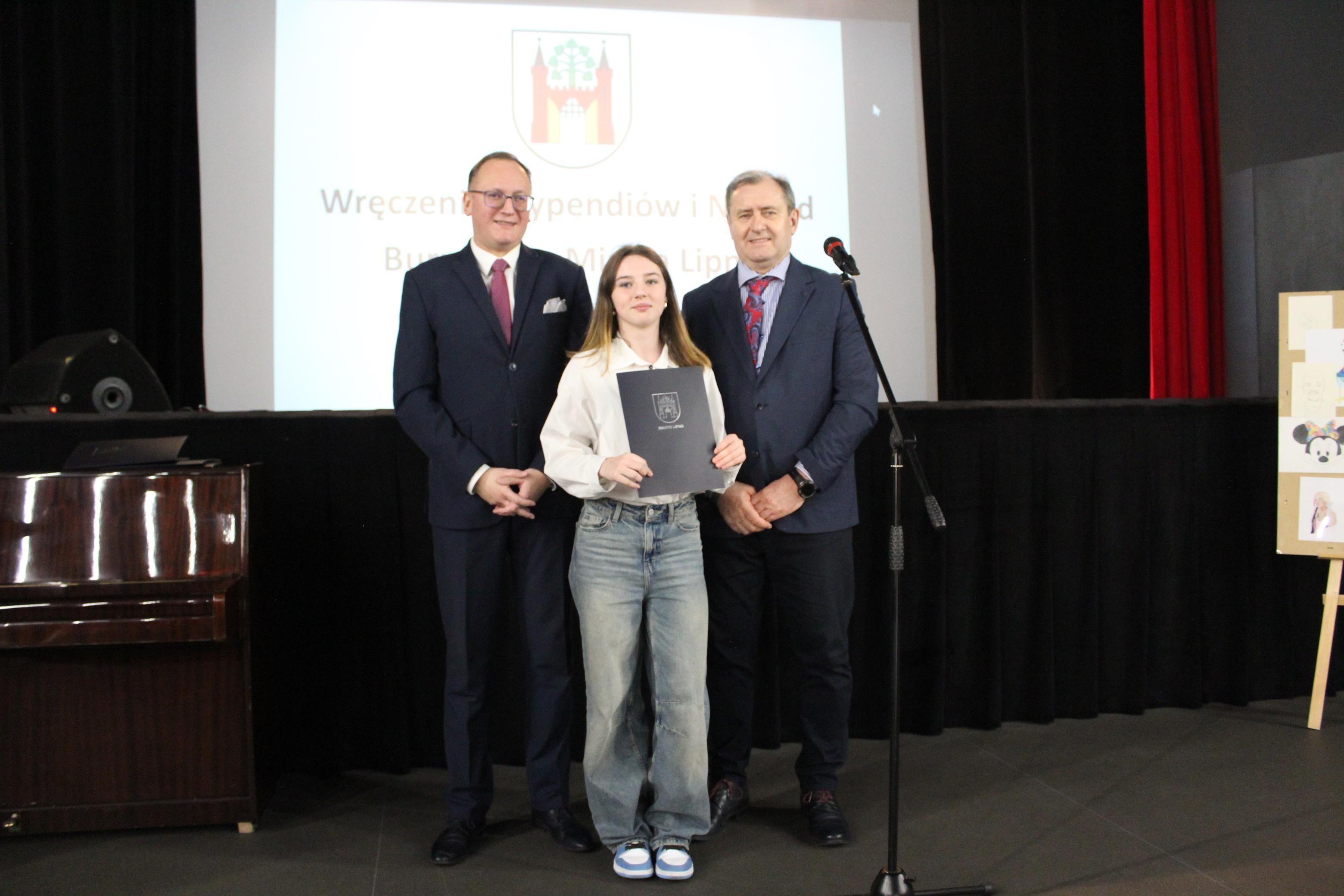 Zdj. nr. 31. Wręczenie Stypendiów i Nagród Burmistrza Miasta Lipna - 18 grudnia 2024 r.