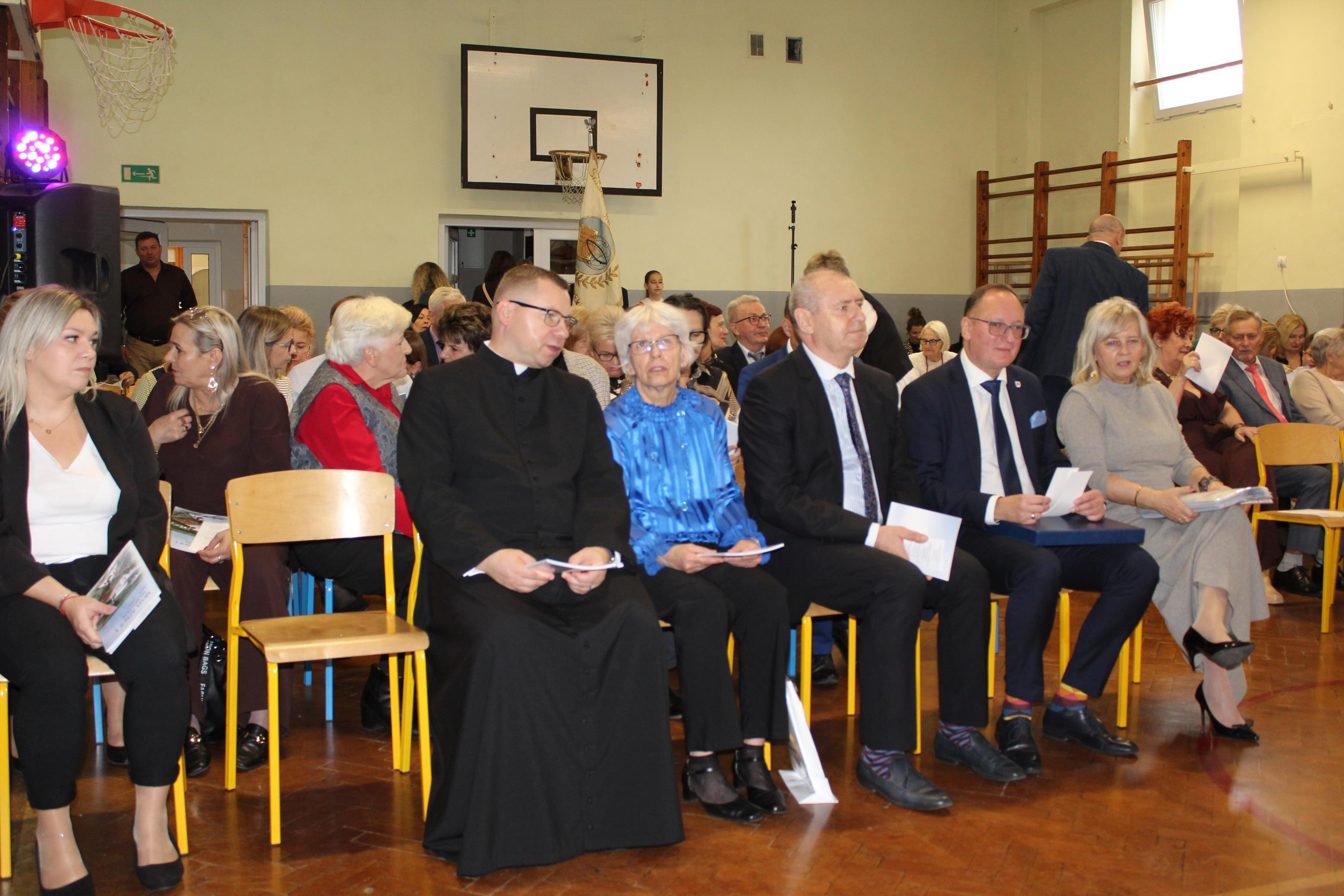 Zdj. nr. 20. Jubileusz 65-lecia Szkoły Podstawowej nr 3 w Lipnie im. Mikołaja Kopernika - 14 października 2025 r.