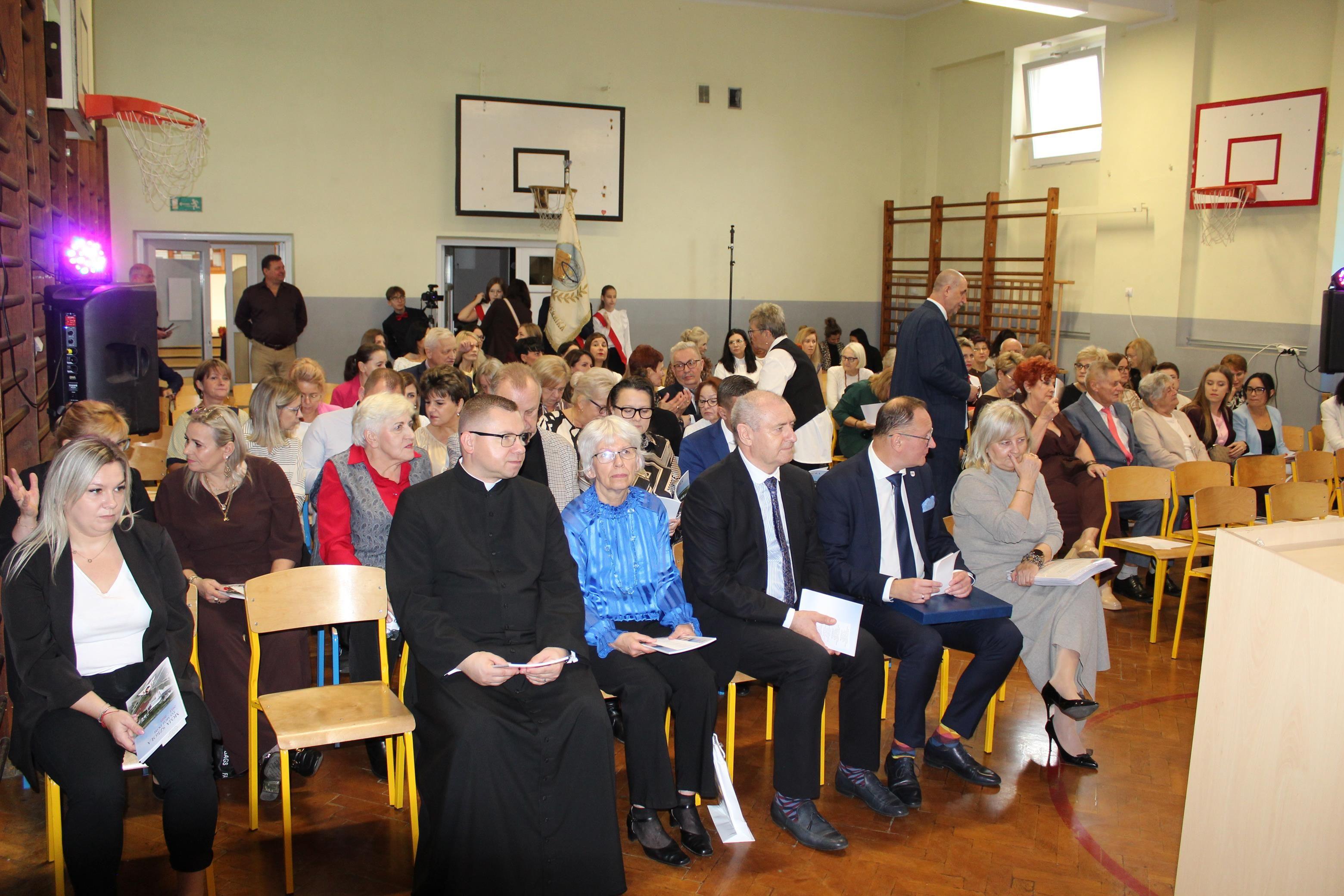 Zdj. nr. 22. Jubileusz 65-lecia Szkoły Podstawowej nr 3 w Lipnie im. Mikołaja Kopernika - 14 października 2025 r.