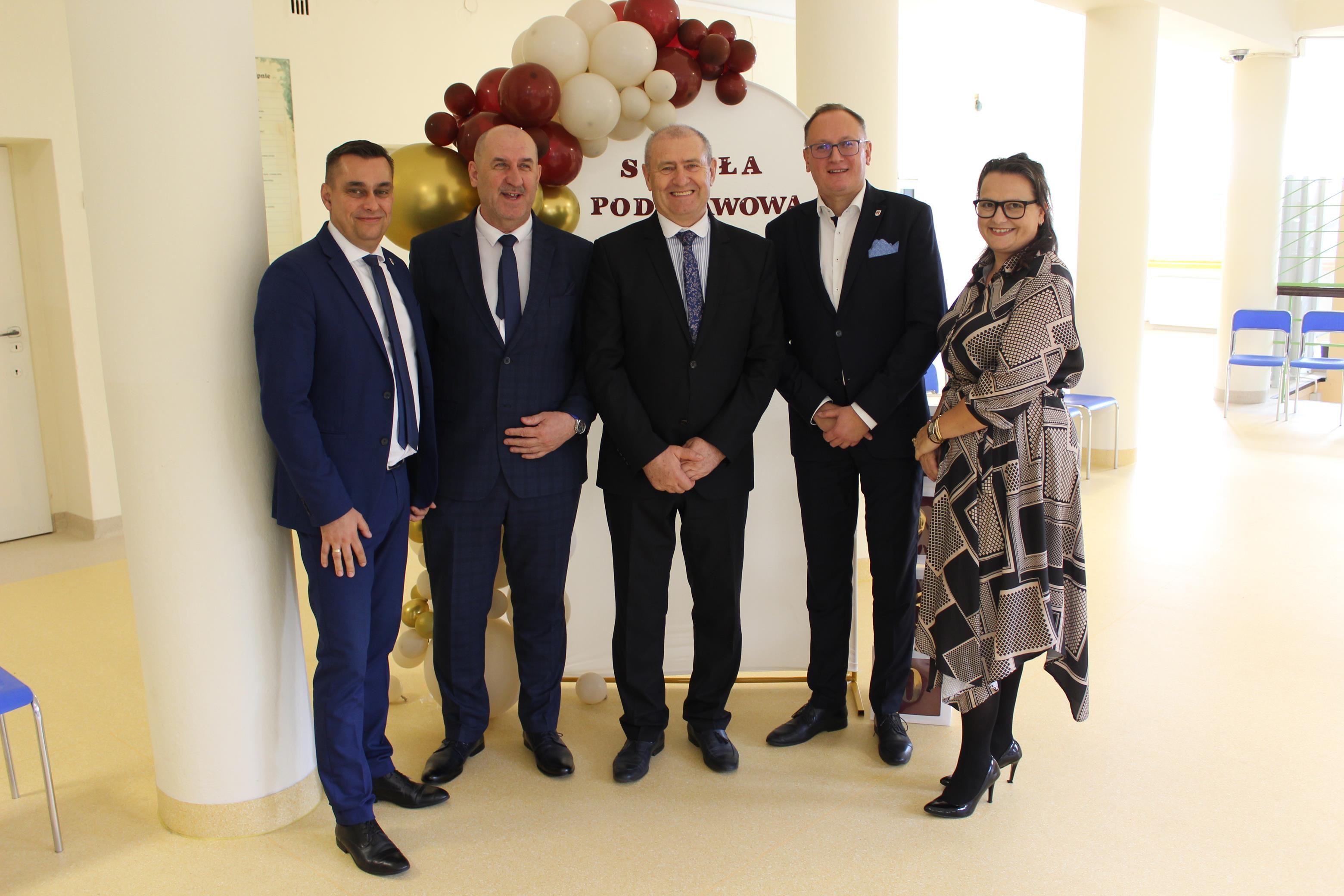 Zdj. nr. 77. Jubileusz 65-lecia Szkoły Podstawowej nr 3 w Lipnie im. Mikołaja Kopernika - 14 października 2025 r.