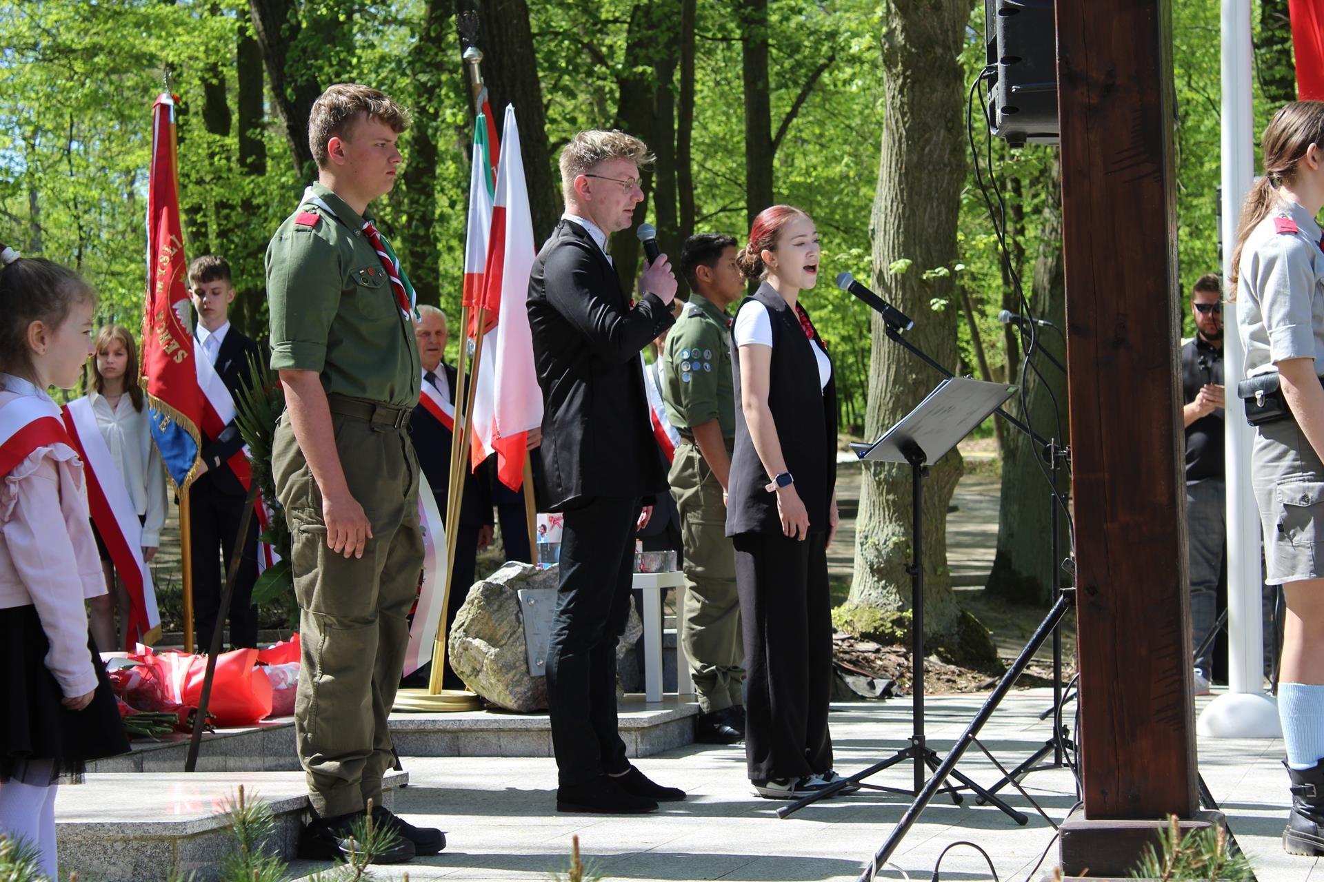 Zdj. nr. 11. Lipnowskie obchody 235. rocznicy uchwalenia Konstytucji 3 Maja