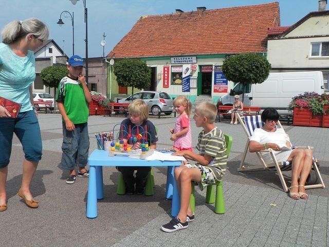 Zdj. nr. 4. Letnia Czytelnia przy fontannie