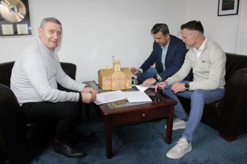 Umowa na odbiór odpadów komunalnych podpisana