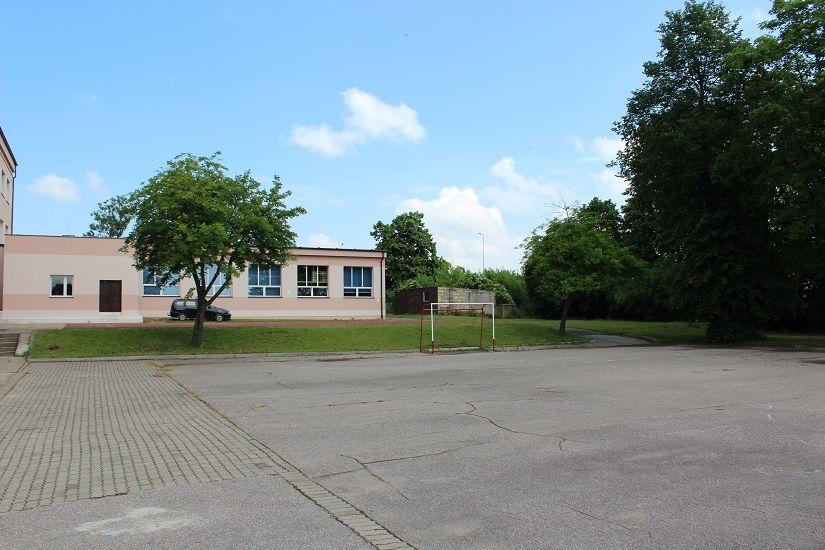 Budowa hali sportowej z łącznikiem i zapleczem przy Szkole Podstawowej nr 3 w Lipnie - informacja o przetargu