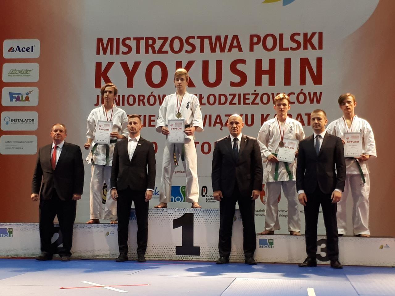 Zdj. nr. 7. Mistrzostwa Polski z medalami