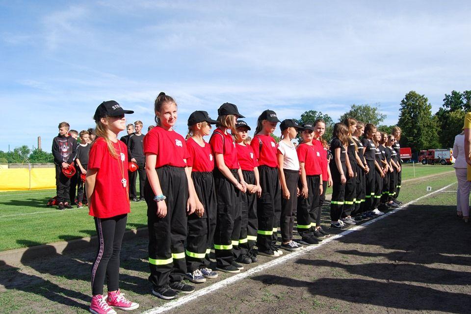 Zdj. nr. 1. VI Ogólnopowiatowe Zawody Sportowo – Pożarnicze Młodzieżowych Drużyn Pożarniczych CTIF