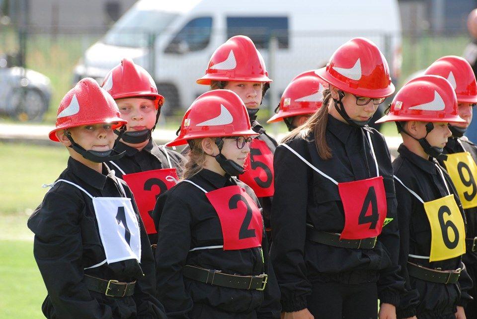 Zdj. nr. 13. VI Ogólnopowiatowe Zawody Sportowo – Pożarnicze Młodzieżowych Drużyn Pożarniczych CTIF