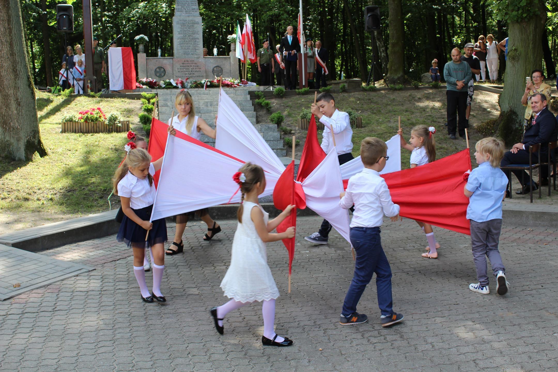 Zdj. nr. 124. Obchody Święta Wojska Polskiego