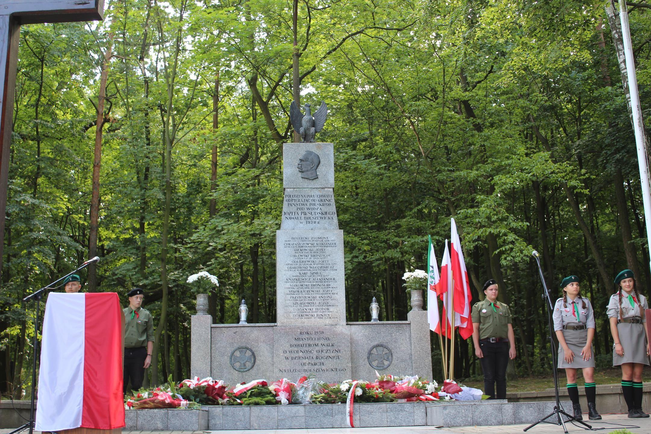 Zdj. nr. 129. Obchody Święta Wojska Polskiego