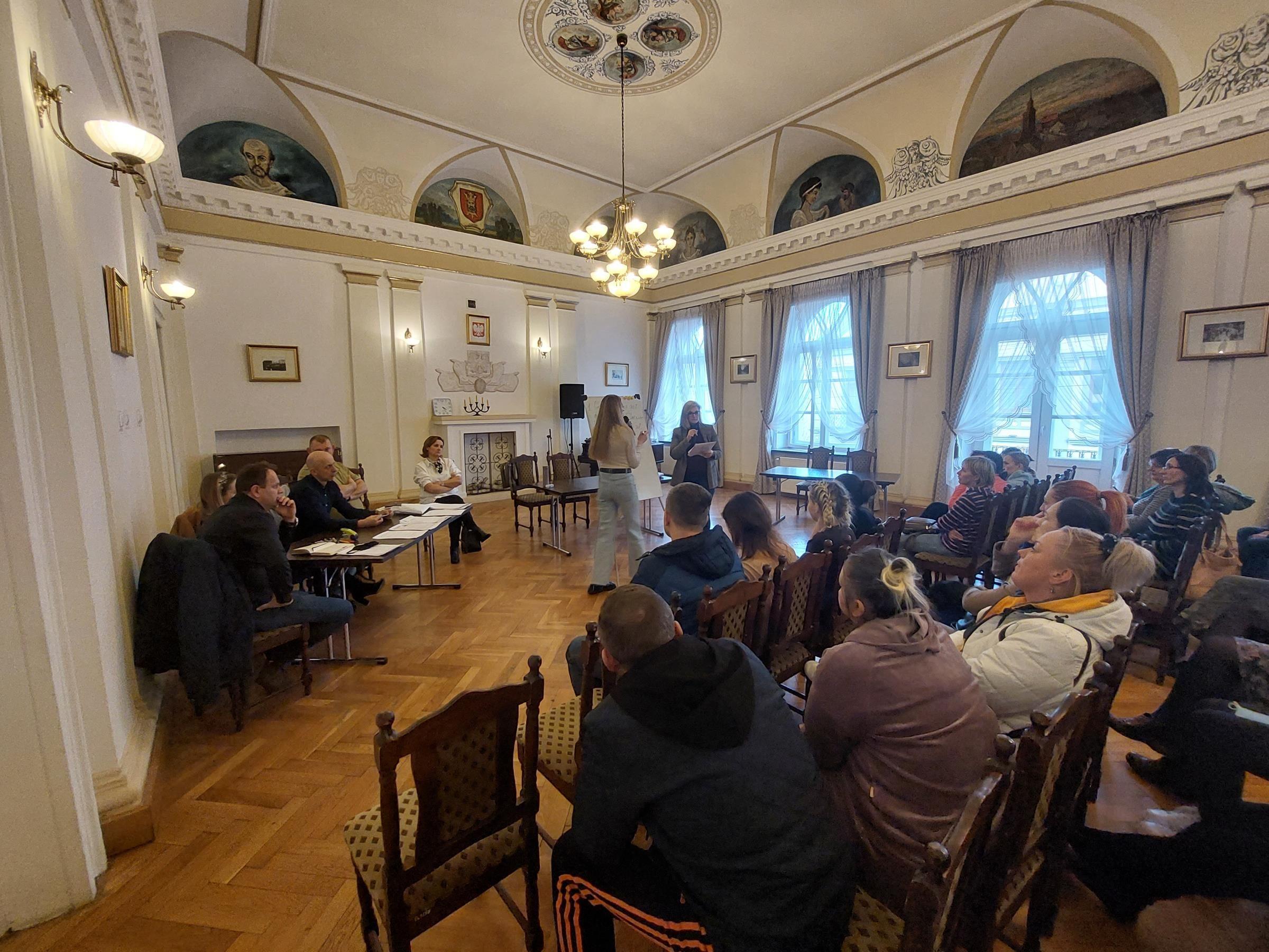 Zdj. nr. 11. Spotkanie informacyjne dla obywateli Ukrainy - 9 marca 2022 r.