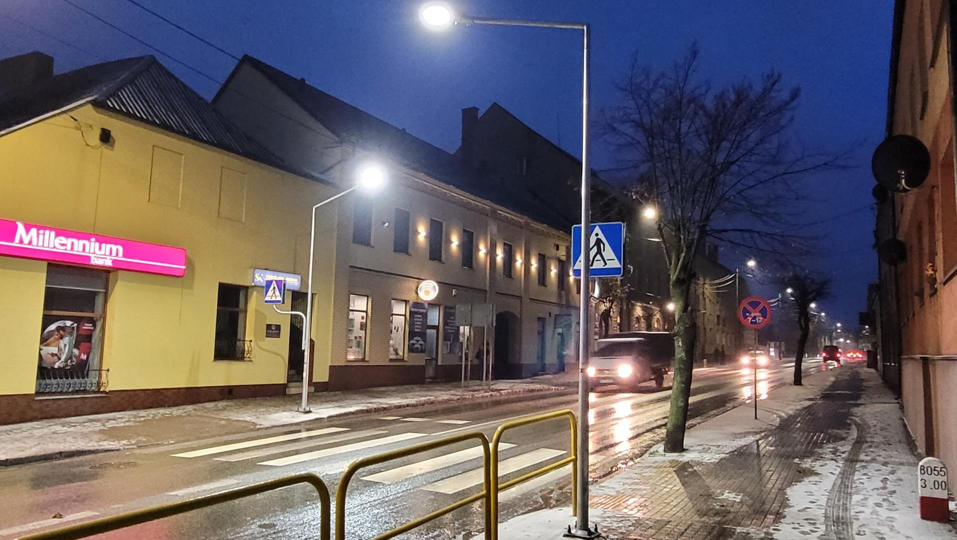 Zdj. nr. 9. Program Bezpiecznej Infrastruktury Drogowej - lampy w Lipnie
