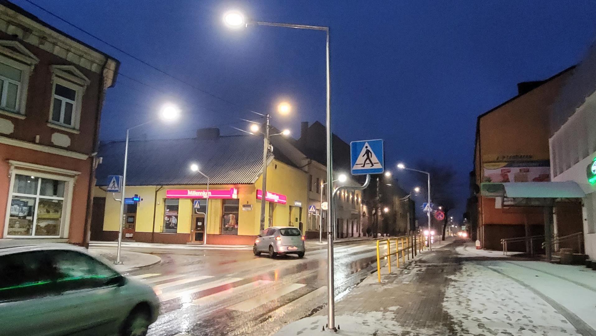 Zdj. nr. 12. Program Bezpiecznej Infrastruktury Drogowej - lampy w Lipnie