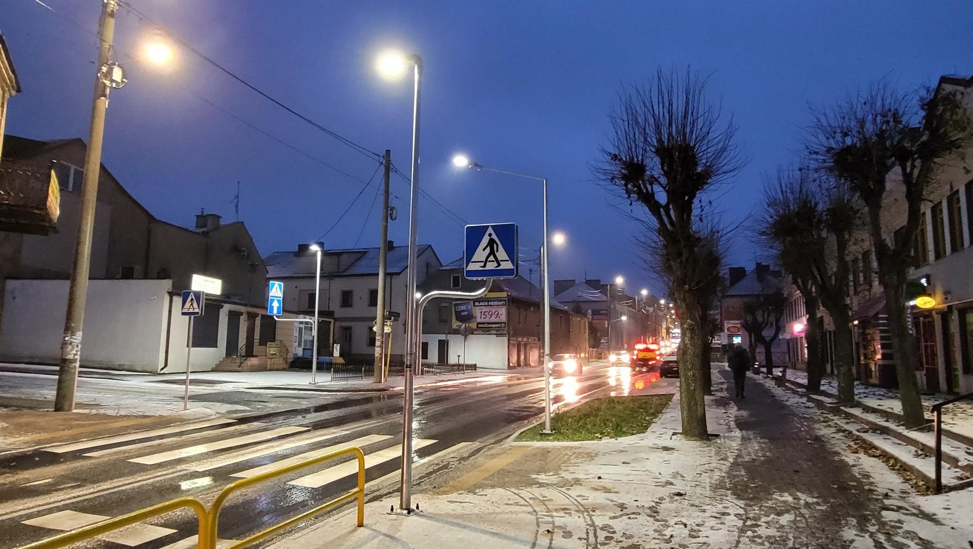 Zdj. nr. 17. Program Bezpiecznej Infrastruktury Drogowej - lampy w Lipnie