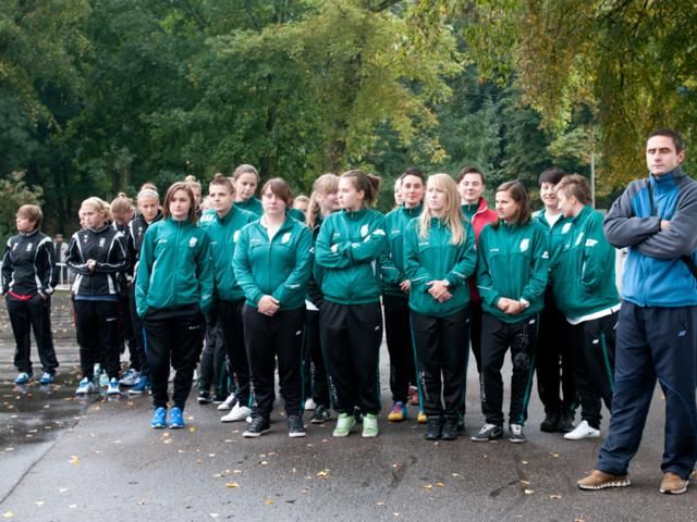Zdj. nr. 3. Odsłonięcie tablicy poświęconej Irenie Półtorak - 28 września 2013