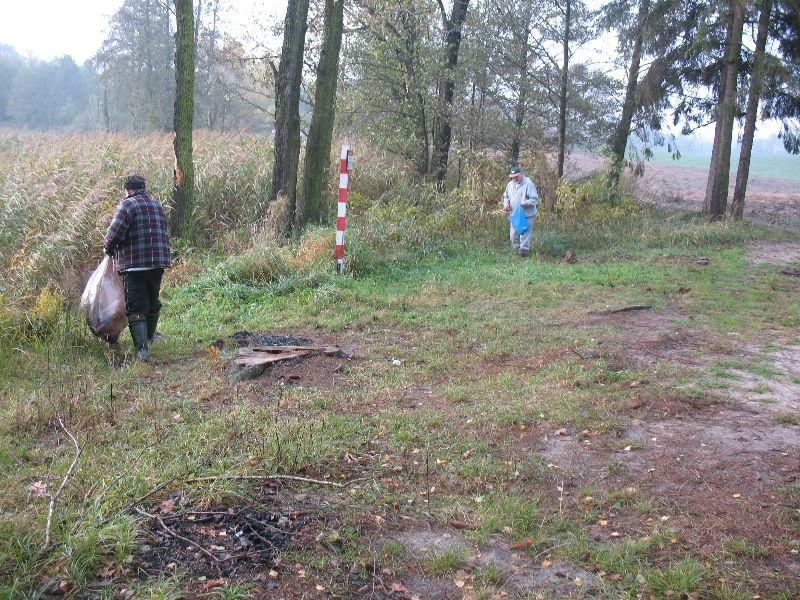 Zdj. nr. 5. Sprzątanie jeziora Borowiec