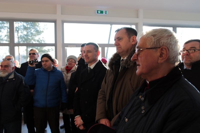 Zdj. nr. 9. Uroczyste otwarcie Powiatowego Zakładu Transportu Publicznego