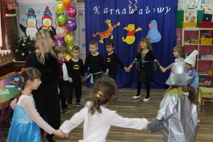 Zdj. nr. 25. Bale karnawałowe przedszkolaków