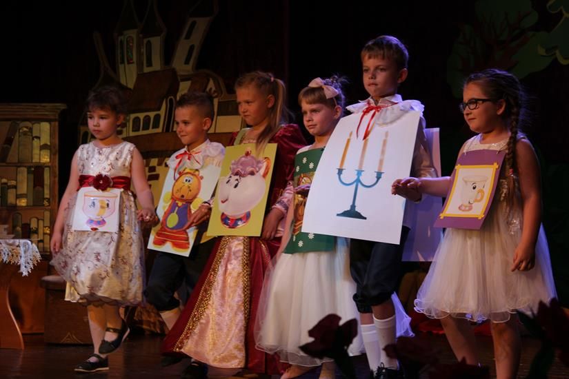 Zdj. nr. 18. „Piękna i Bestia” w lipnowskim kinie
