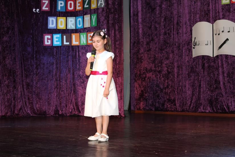Zdj. nr. 31. Rozśpiewane kino Nawojka - Festiwal Piosenki Dziecięcej „Z poezją Doroty Gellner”.