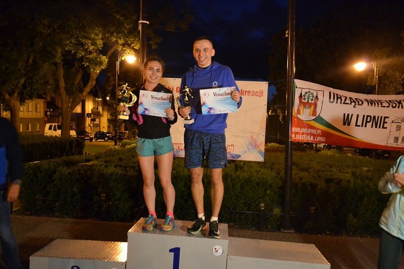 Zdj. nr. 6. Nocny bieg ulicami Lipna