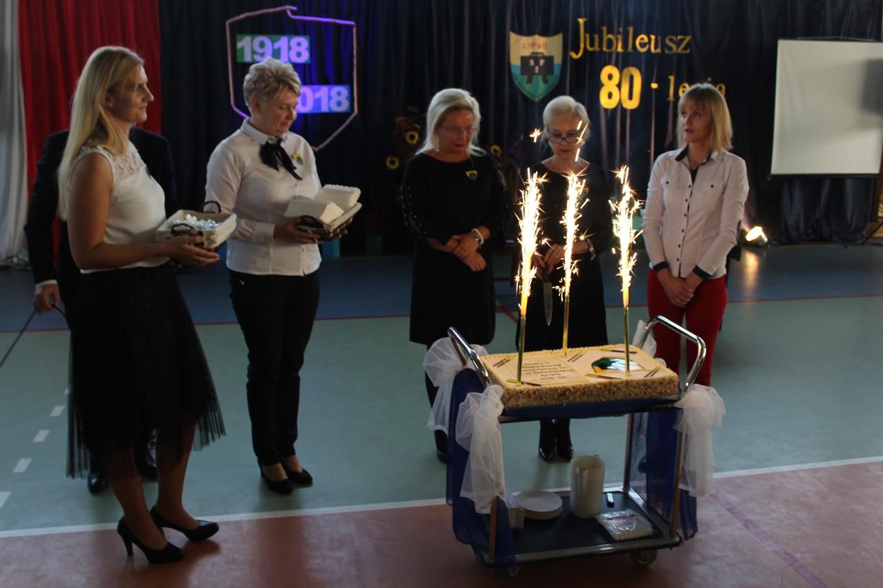 Zdj. nr. 103. Jubileusz 80-lecia istnienia Szkoły Podstawowej nr 2 w Lipnie