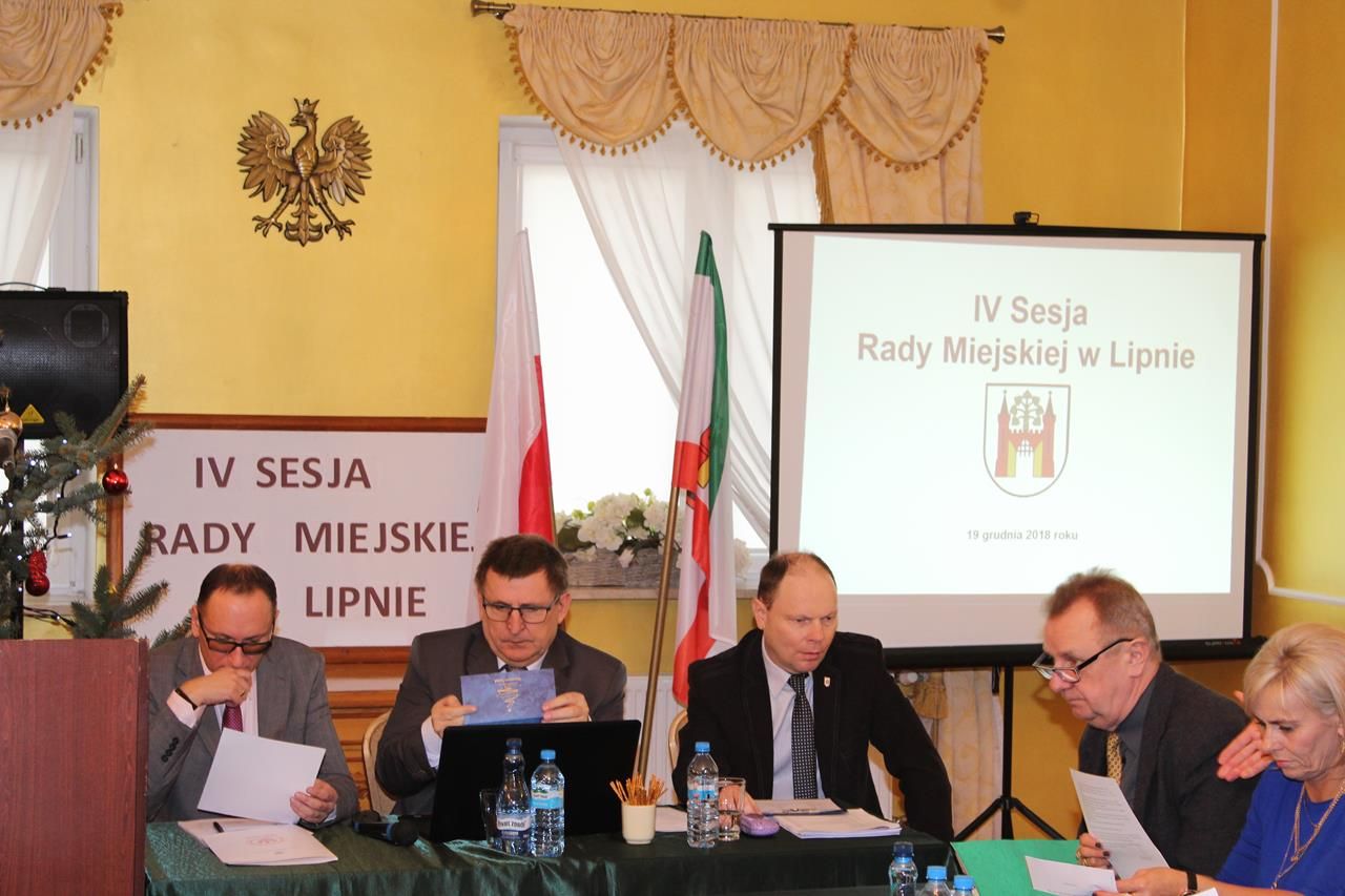 Zdj. nr. 2. Radni jednogłośnie za budżetem miasta na 2019 rok