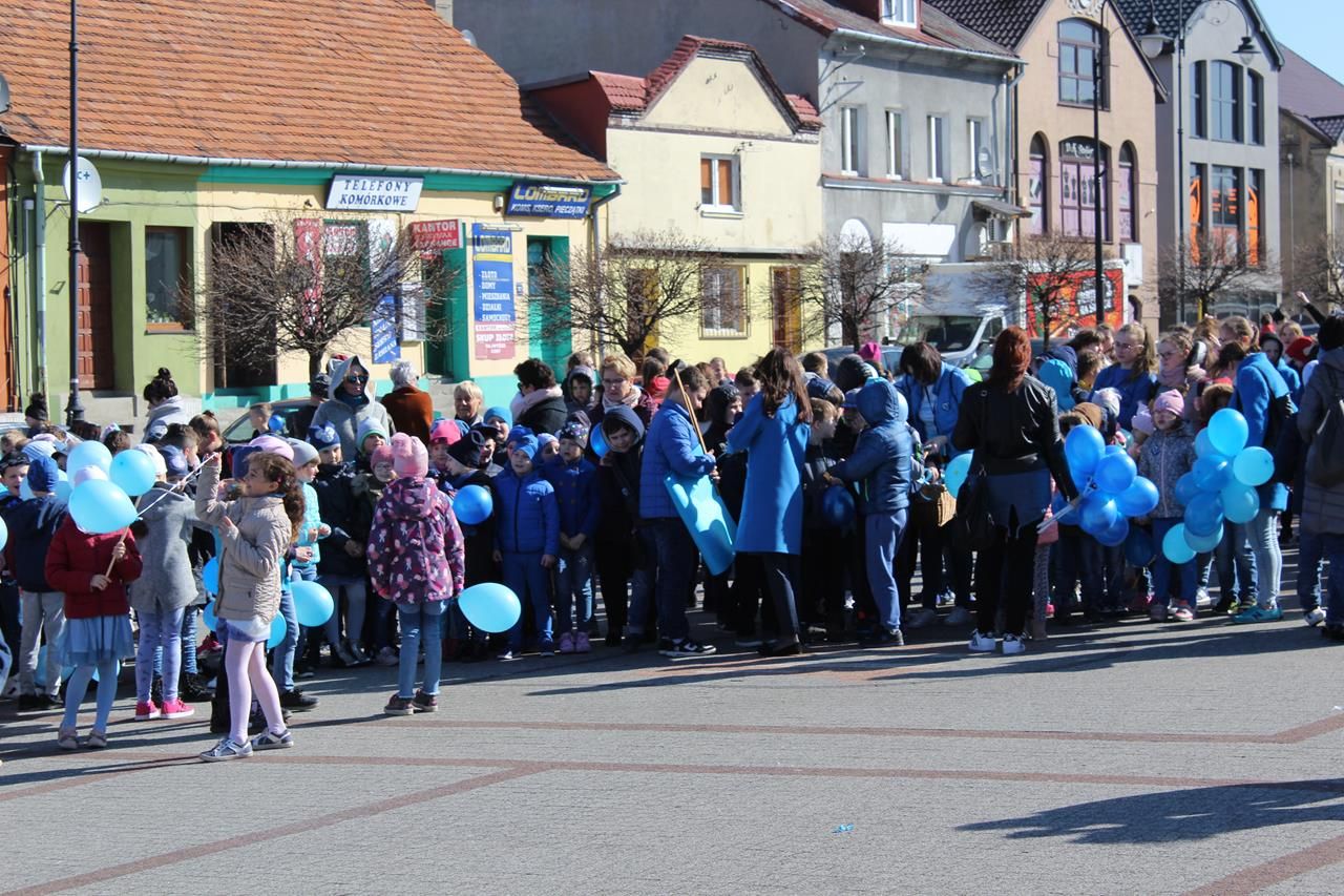 Zdj. nr. 10. Lipno obchodzi Światowy Dzień Świadomości Autyzmu