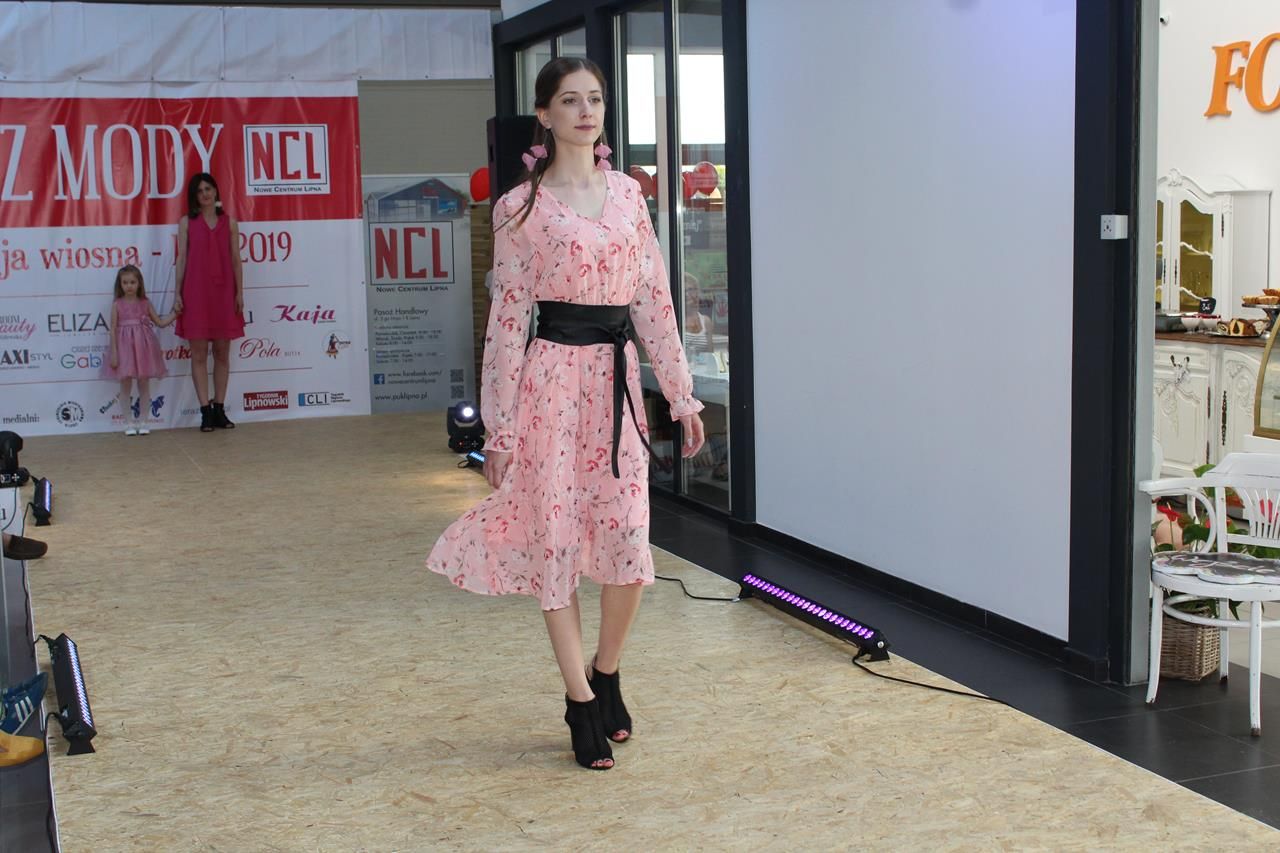 Zdj. nr. 63. Pokaz mody NCL