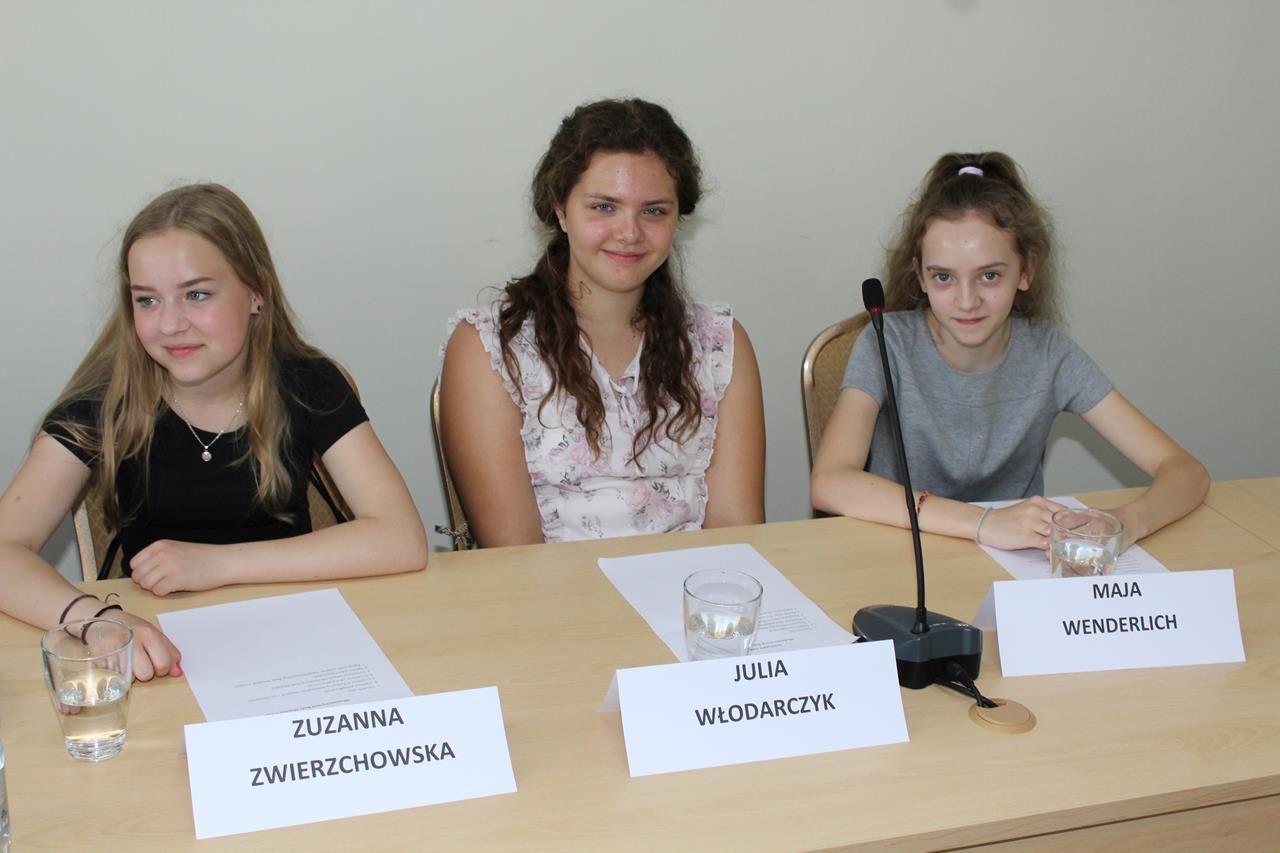 Zdj. nr. 1. III Młodzieżowa Sesja Rady Miejskiej w Lipnie