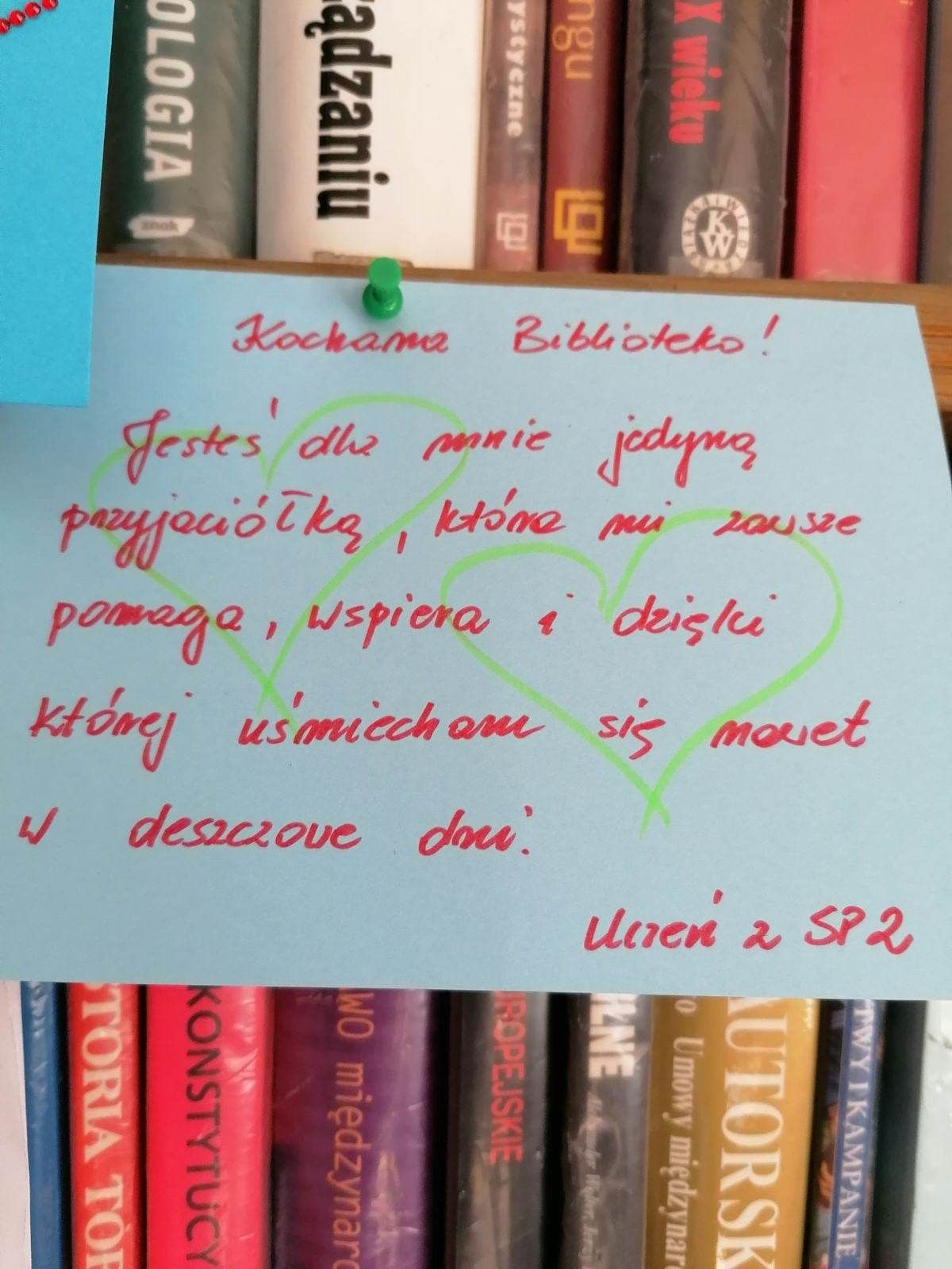 Zdj. nr. 6. Laurka dla Biblioteki