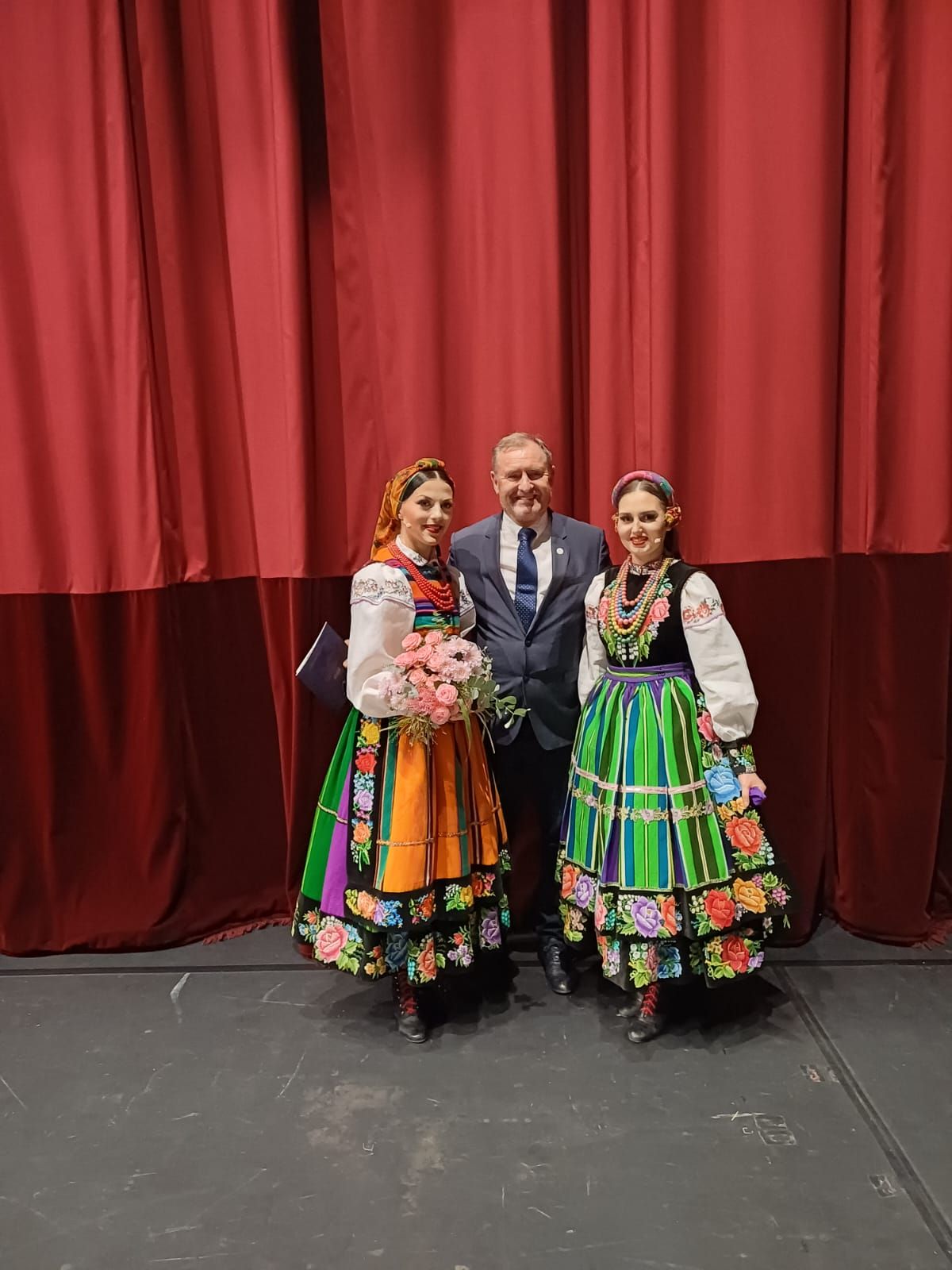 Zdj. nr. 4. Posiedzenie Zarządu UMP z jubileuszem zespołu „Mazowsze”