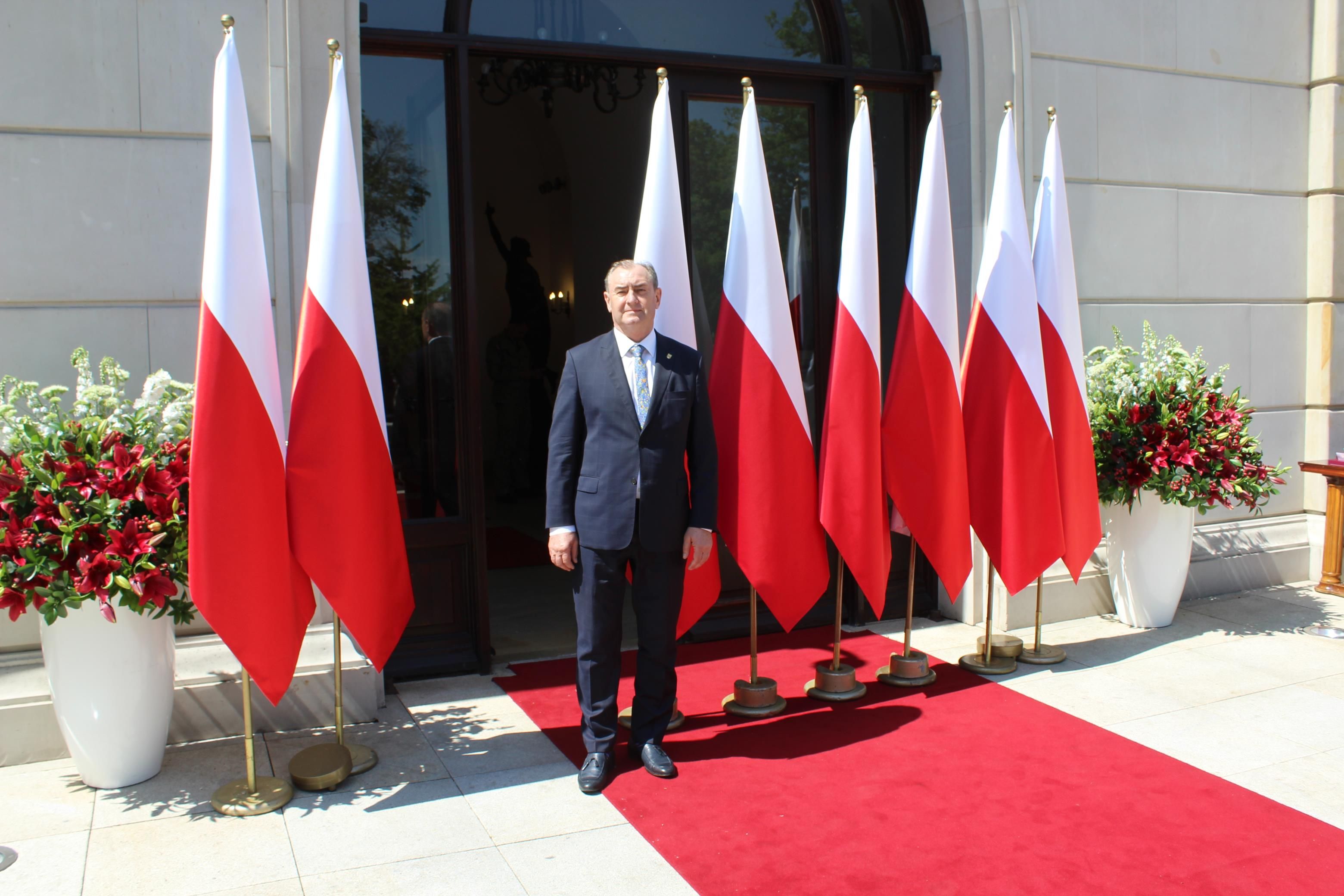 Prezydent Andrzej Duda odznaczył burmistrza Złotym Krzyżem Zasługi - 26 maja 2025 r., Warszawa